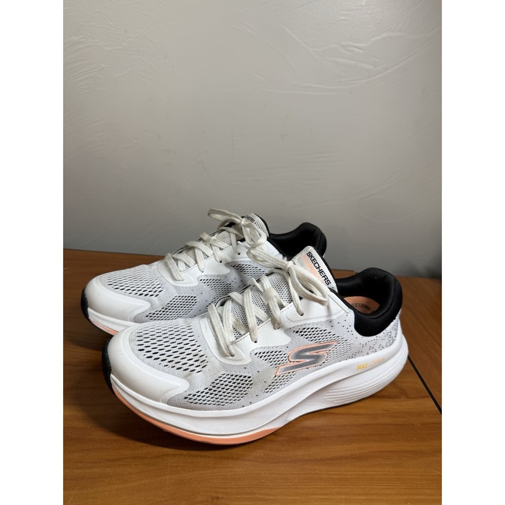 Skechers Go Walk Max Walker Vea Size 8.5 White Black Running Shoes Sneakers